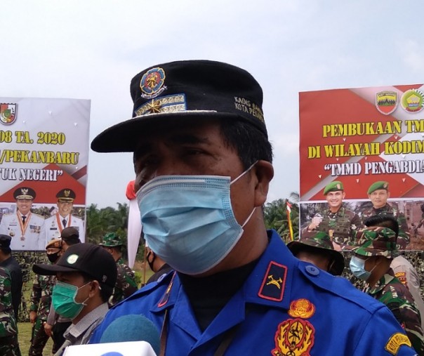 Kepala Dinas Damkar dan Penyelamatan Pekanbaru Burhan Gurning. Foto: Surya/Riau1.