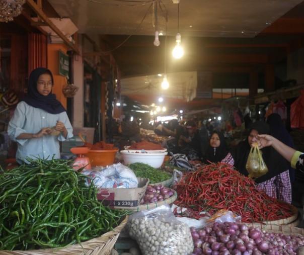 Pedagang bahan pokok. Foto: Surya/Riau1.