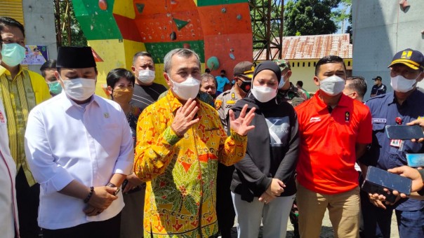 Bupati Inhu Dampingi Gubri Tinjau Venue Panjat Tebing