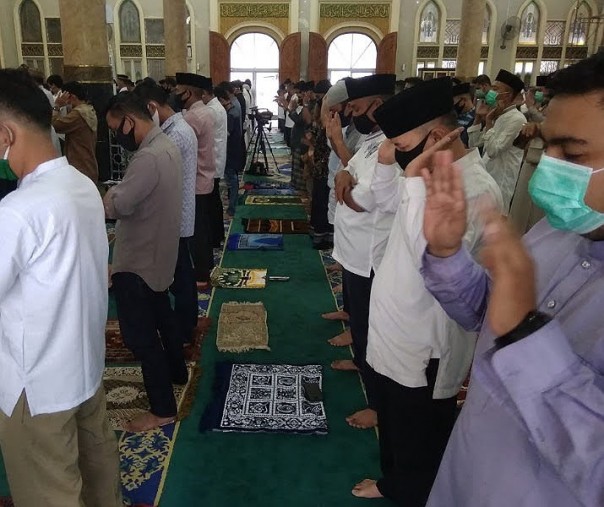 Salat Idul Adha di Masjid Ar Rahman Pekanbaru tahun 2020. Foto: Surya/Riau1.