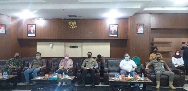 Pemkab Inhu Ikut Rakor Penanganan Covid19 dengan Gubri Secara Virtual