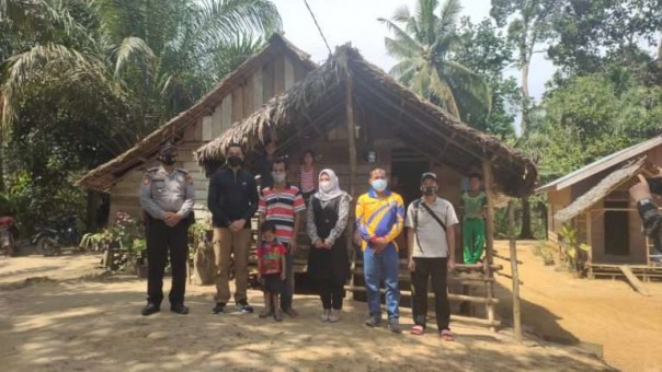 Kapolres Inhu Berkunjung Kerumah Tokoh Adat Talang Mamak