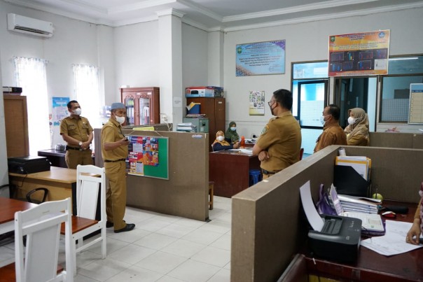 Monitoring Pelaksaksanaan PPKM Level 4, Jamaludin Banyak Temukan ASN dan Honorer Tidak Menggunakan Masker Saat Bekerja di Beberapa Kantor OPD