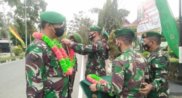 Purna Tugas Sebagai Satgas Apter, Tiga Personel TNI AD Ini Disambut Dandim 0302/Inhu