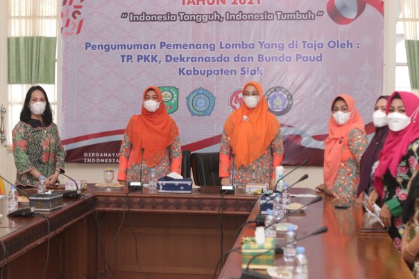 Meriahkan HUT Kemerdekaan RI ke 76, TP PKK Siak, bersama Dekranasda dan Bunda Paud Taja Berbagai Lomba Secara Virtual