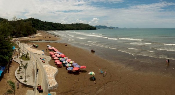 Pantai di Padang/Net