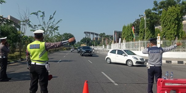 Penyekatan jalan di pusat Kota Pekanbaru. Foto: Surya/Riau1.