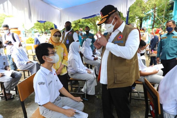 Vaksin pelajar di Riau