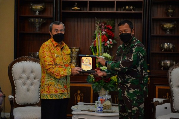 Saat kunjungan Tim TNI AD di Riau