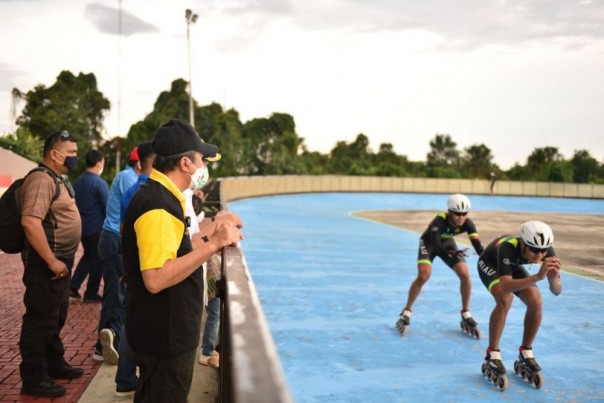 Gubri tinjau latihan atlet PON Riau 