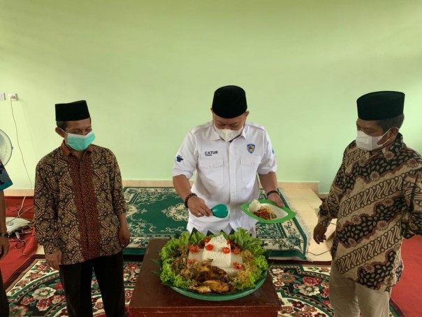 Syukuran usai pembangunan kelas baru