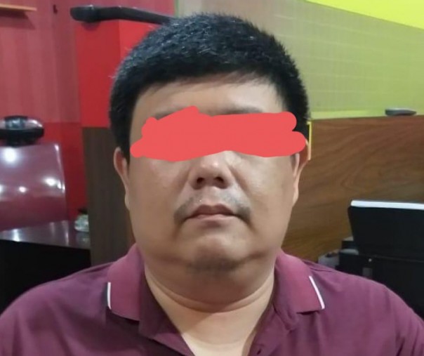 Robert, mantan manajer keuangan Jumbo Fresh. Foto: Istimewa.