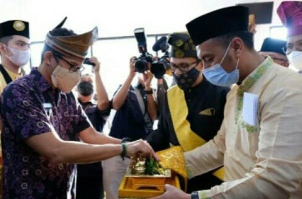 Menteri Sandiaga Uno saat kunjungan ke Riau