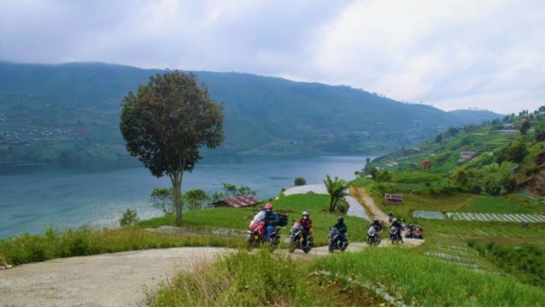 Bikers HAI Chapter Pekanbaru Jelajah Destinasi Wisata Sumbar-Riau