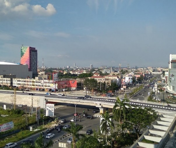 Lanskap Kota Pekanbaru di Simpang SKA. Pusat komersial difokuskan Pekanbaru di wilayah ini.