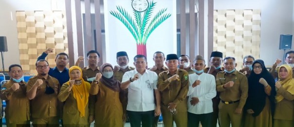 Saat pertemuan Bupati Meranti dengan Kepala Sekolah (Foto:Merantikab.go.id)