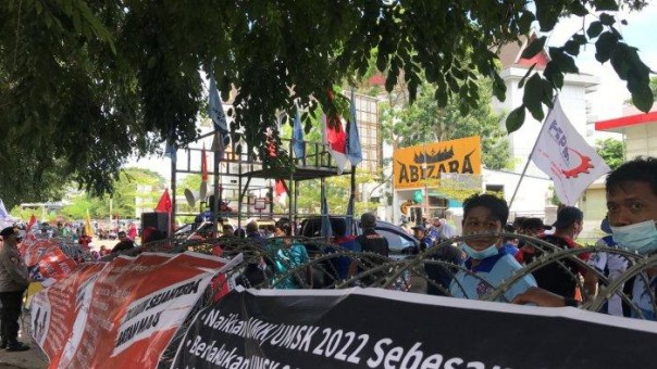 Unjuk rasa buruh di Batam (Foto:TribunBatam)