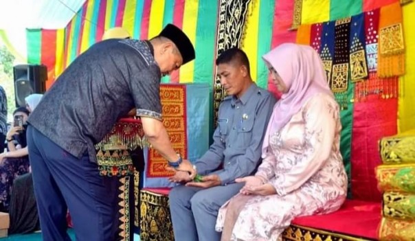 Tepuk tepung tawar saat syukuran