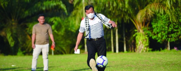 Plt Bupati Kuansing, Suhardiman Amby buka turnamen