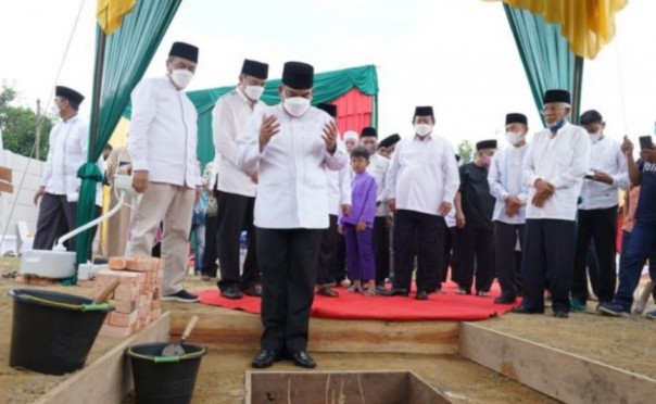 Peletakkan batu pertama pembaungunan