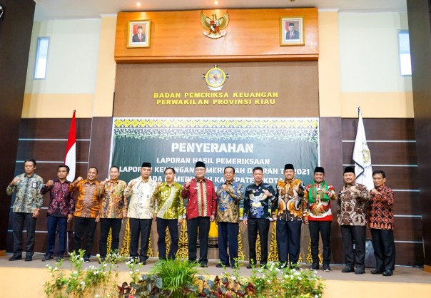 saat terima laporan hasil pemeriksaan BPK