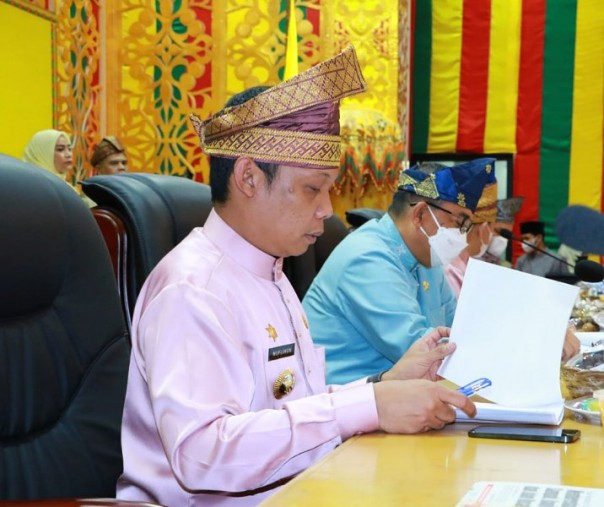 Pj Wali Kota Muflihun saat sidang paripurna HUT ke-238 Pekanbaru, Kamis (23/6/2022). Foto: Istimewa.  