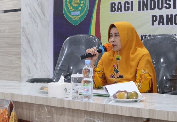 Ketua TP PKK Kabupaten Indragiri Hilir, Zulaikhah Wardan