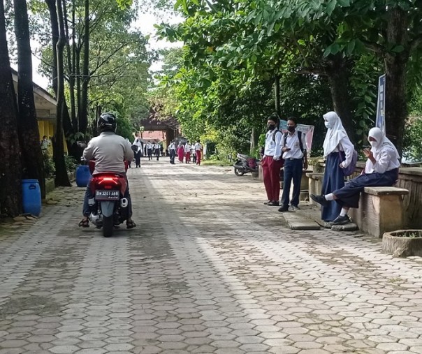 Para pelajar Pekannbaru saat pulang sekolah. Foto: Surya/Riau1.