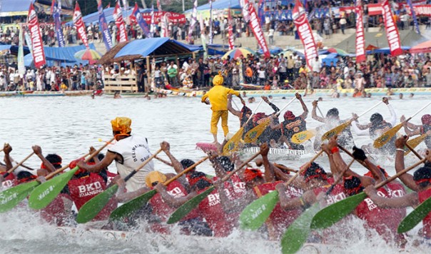 Pacu Jalur Kuansing tahun sebelumnya