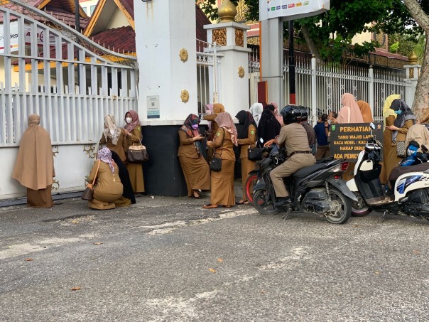 Pegawai Pemprov Riau