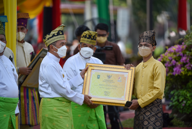 Karyawan Riau24 Grup Juara Logo HUT Riau ke 65, Ini Maknanya!