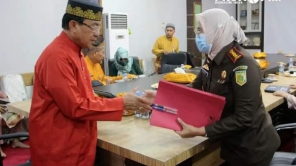 Bupati HM Wardan bersama Kajari Inhil