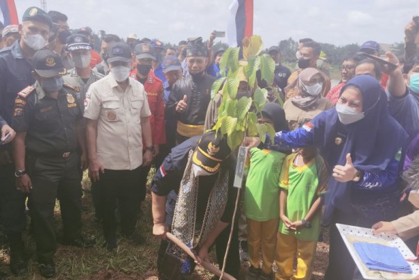 Menteri LHK, Siti Nurbaya kunker ke Indragiri Hulu 