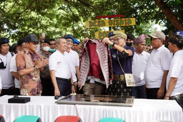 Menteri Sandiaga Uno saat kunjungi desa wisata Dayun 