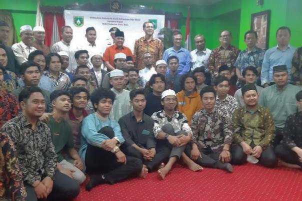 Wagubri Bersama Mahasiswa Riau yang kuliah di Mesir
