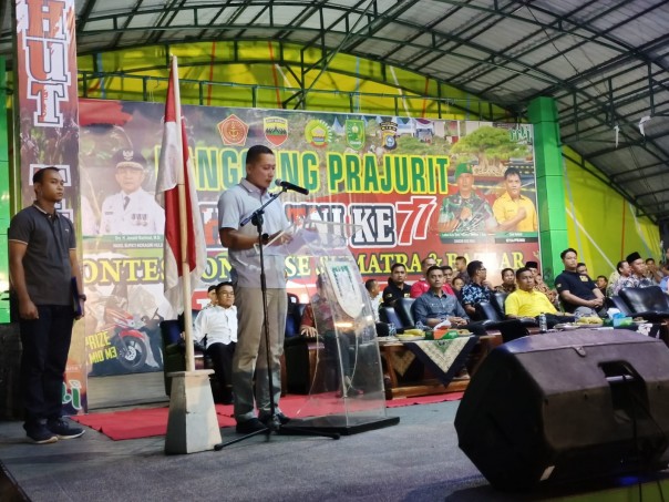 Sempena HUT TNI ke-77, Dandim Inhu Membuka Bazar dan Pameran Bonsai