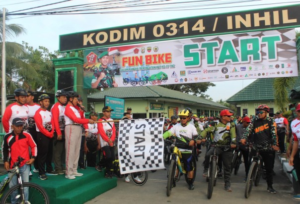 Bupati HM wardan lepas peserta fun bike