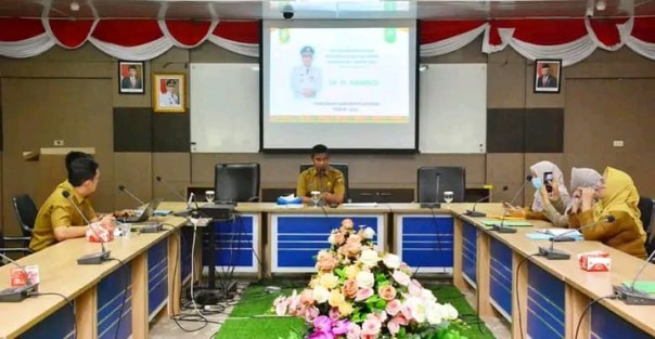 Saat rapat persiapan LKPJ Bupati Kampar