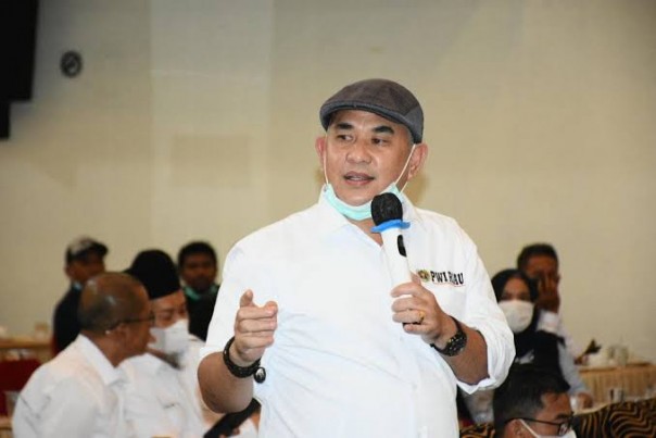 Ketua PWI Riau, Zulmansyah Sekedang