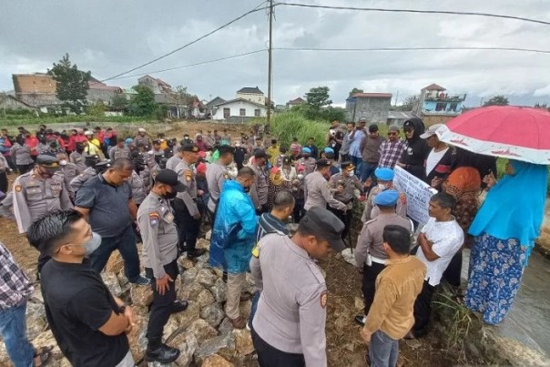 Saat eksekusi lahan berlangsung (Foto:Antara)