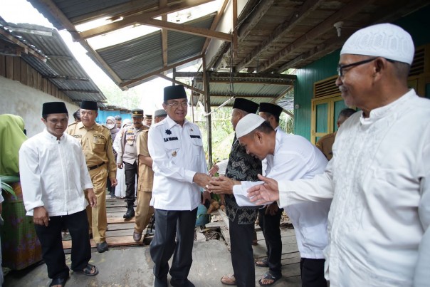 Bupati HM Wardan saat menghadiri peringatan Maulid Nabi Muhammad SAW 