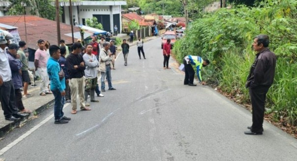 Lokasi terbaliknya angkot di Bukittinggi